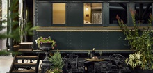 The Chalet - Train Station Hotel with Luxurious Pullman Carriages