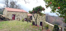 Traços d’Outrora - Rustic Stone Houses In The Portuguese Countryside
