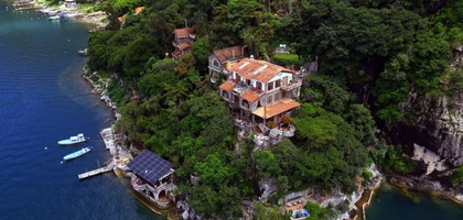 La Casa Del Mundo - Other-Worldly Beauty In Guatemala