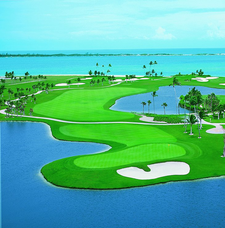 Hotel Atlantis Paradise Island golf course