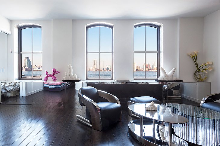 Tribeca apartment large windows with New York panorama