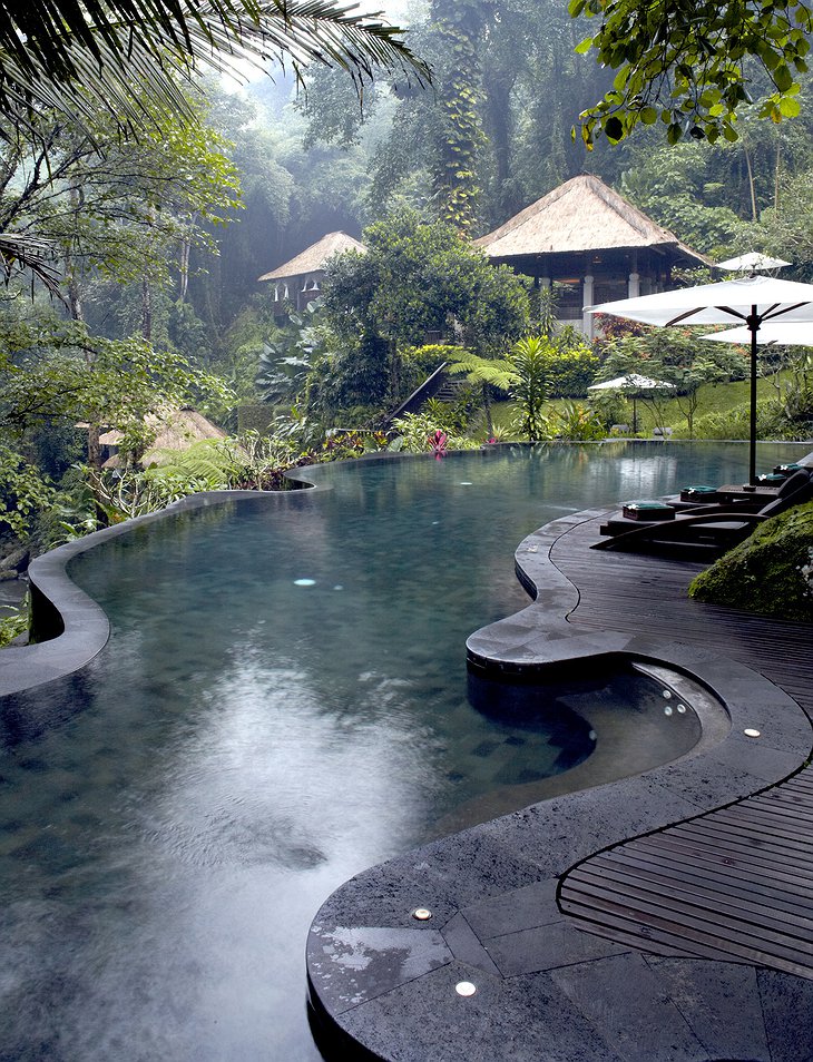 Maya Ubud Resort spa pool