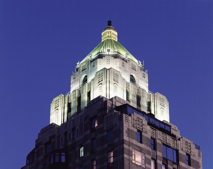 The Carlyle hotel's building is a gorgeous art deco-style palace