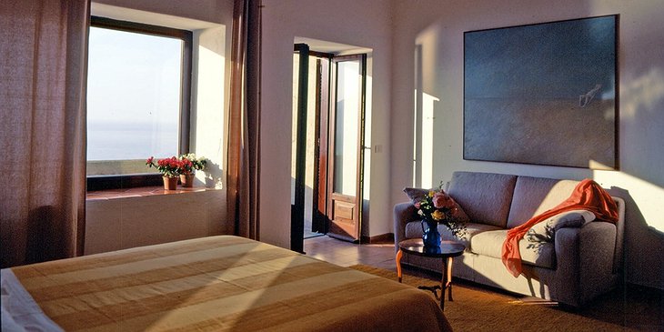 Albergo Il Monastero room with sea view