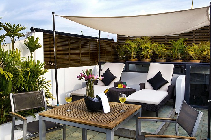 Hotel Be Angkor rooftop terrace and champagne