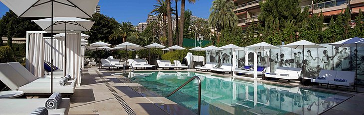 Hotel Metropole outdoor swimming pool