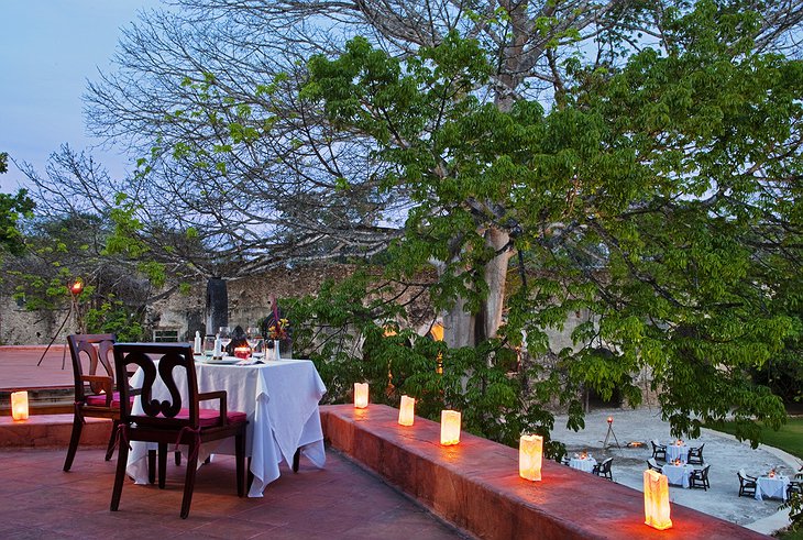 Hacienda Uayamon romantic dinner in the open