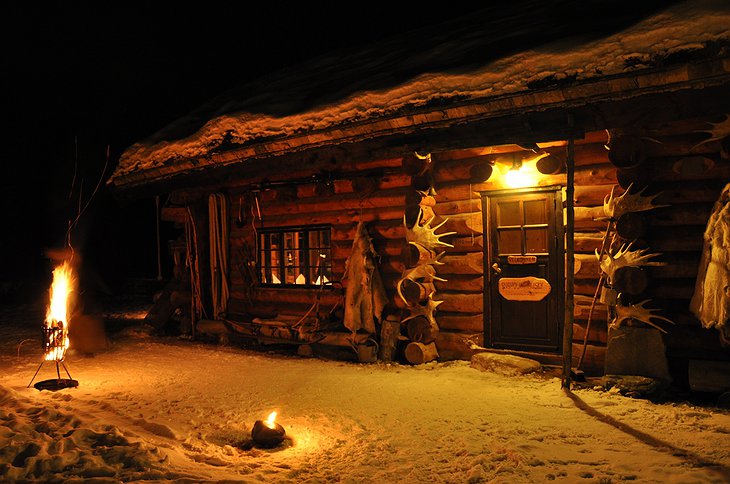 Engholm Husky Lodge at night