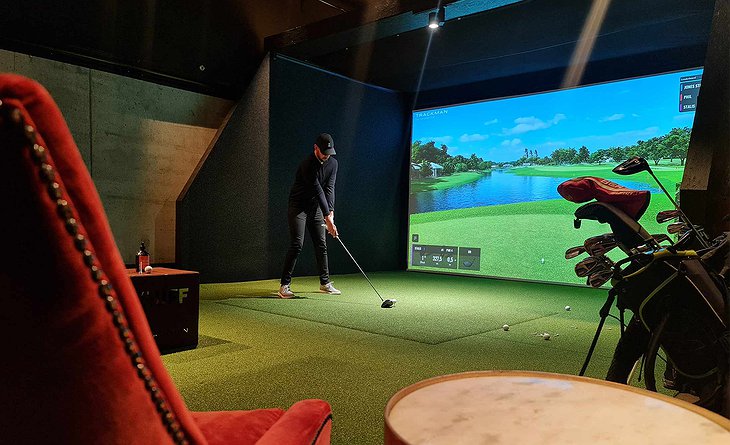 Steam Hotel Golf Simulator