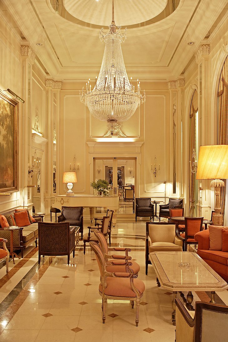 Hotel Palacio Estoril hall with piano