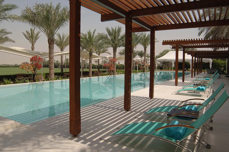 Desert Palm Resort Dubai swimming pool