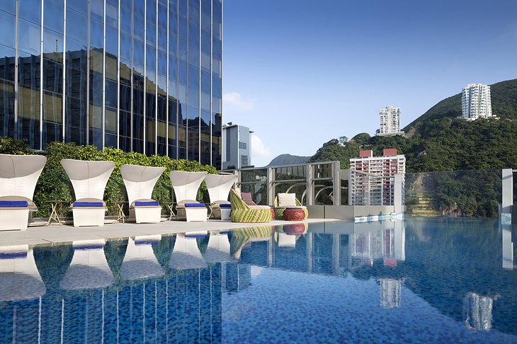 Hotel Indigo Hong Kong infinity pool with city views