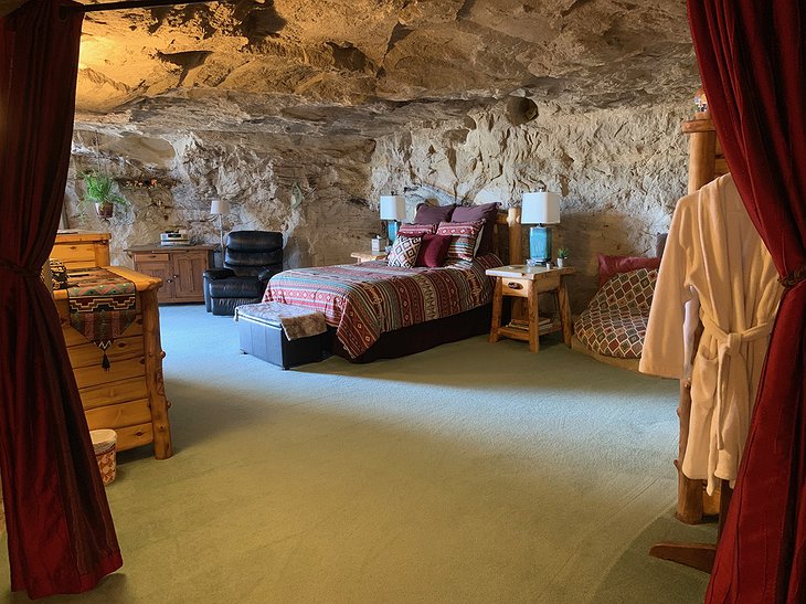 Kokopelli's Cave Room