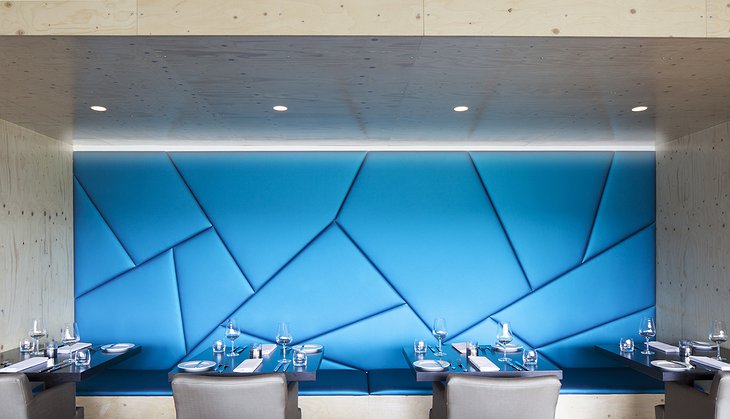 ION Adventure Hotel Silfra Restaurant blue design wall