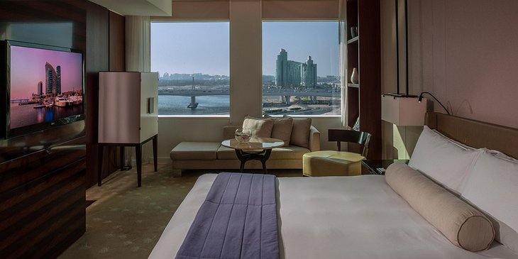 InterContinental Dubai Festival City hotel bedroom