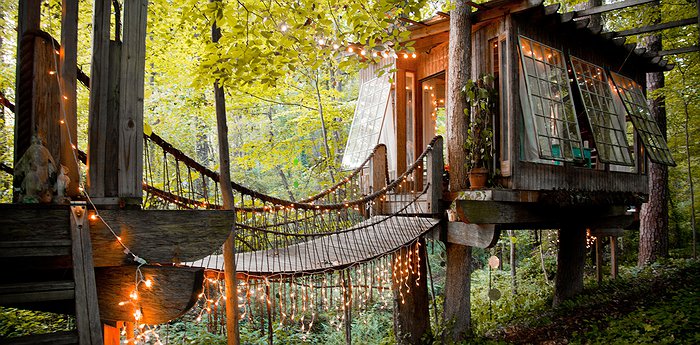Secluded Intown Treehouse - Coziness In The Forest