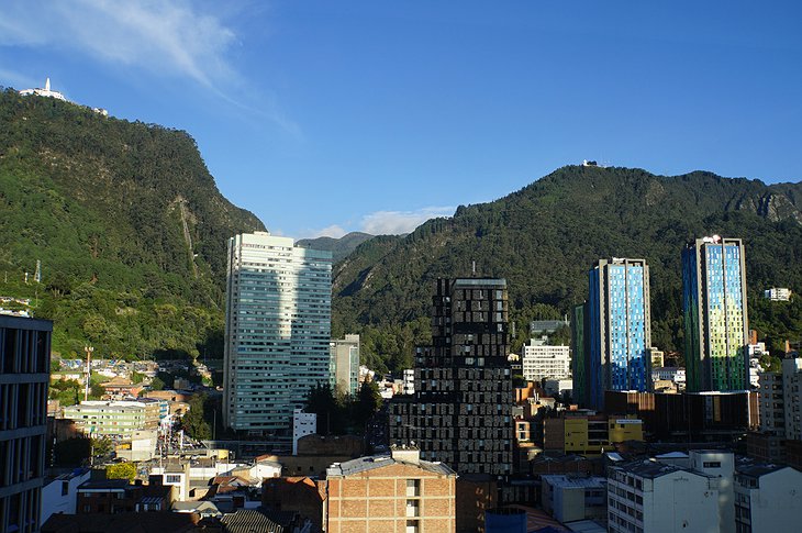 Spotty Hostel Bogota Window City & Mountain Panorama