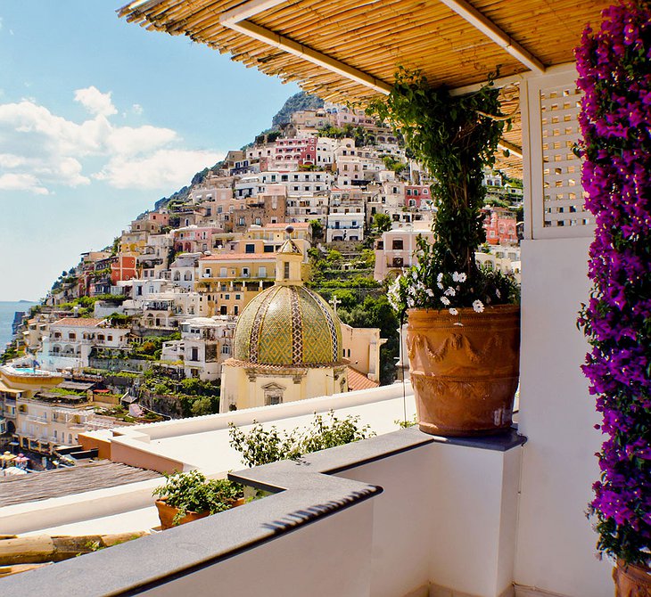 Le Sirenuse Hotel terrace with view on Positano