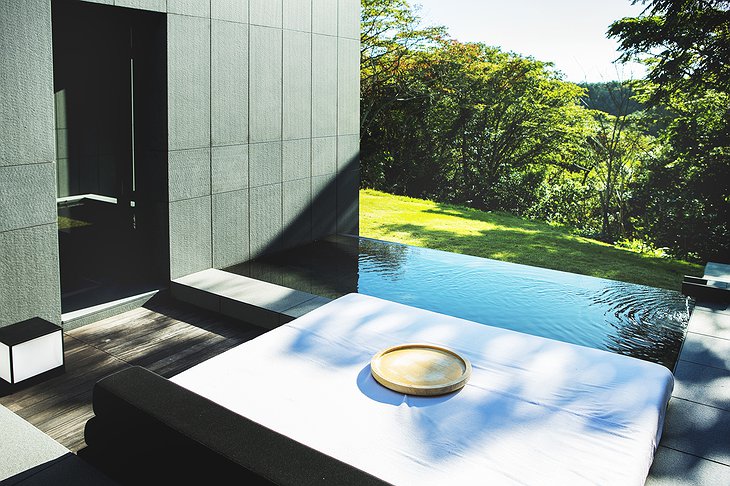 Amanemu spa indoor and outdoor thermal tubs