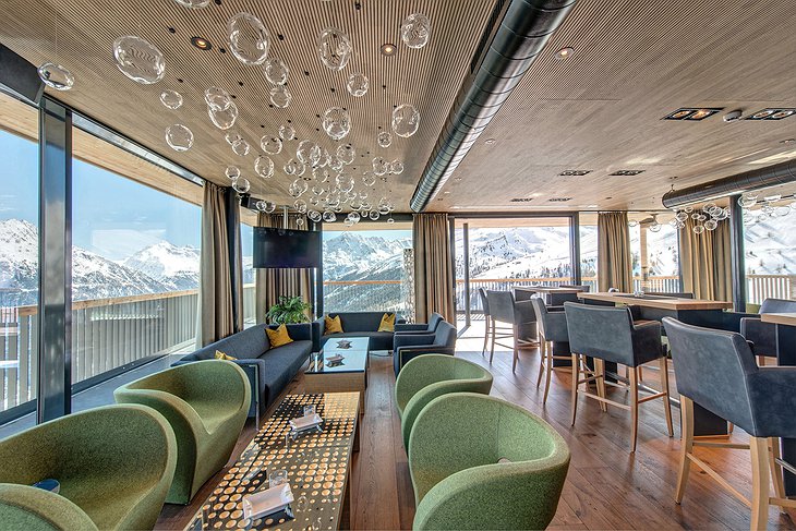 Hotel Schöne Aussicht lounge with Alpine views