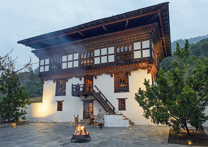 Punakha lodge courtyard