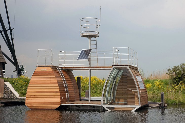Floating Ecolodge House