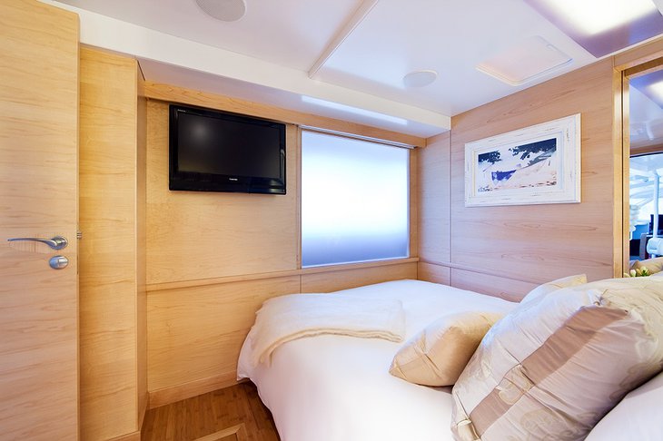 Necker Belle luxury yacht room