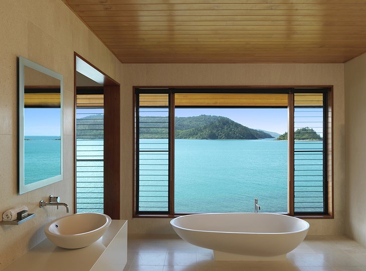 Qualia Hamilton Island bathroom tub with sea views
