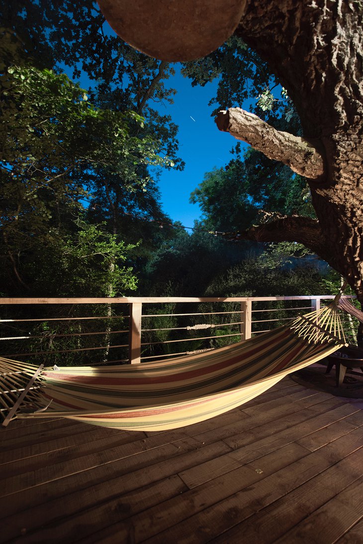 The Woodman's Treehouse Hammock with Forest Panorama