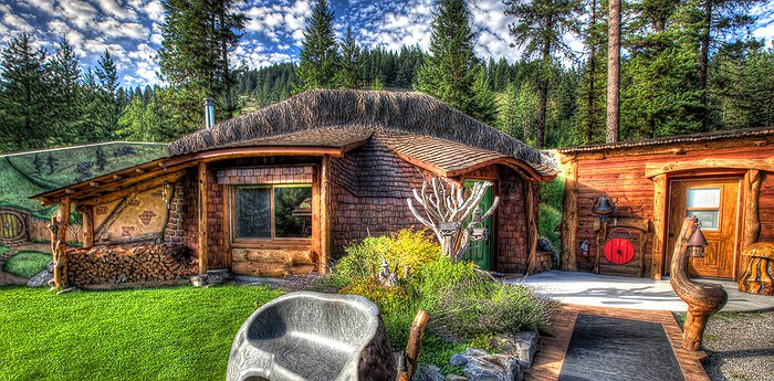The Shire of Montana Hobbit House - It Could Be Hobbit-Forming