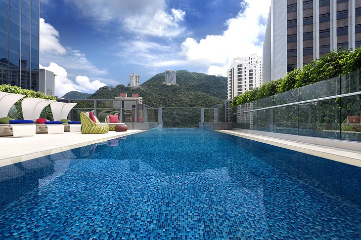 Hotel Indigo Hong Kong pool