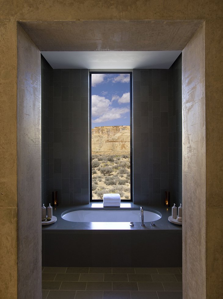 Amangiri Villas bathroom with view to the desert