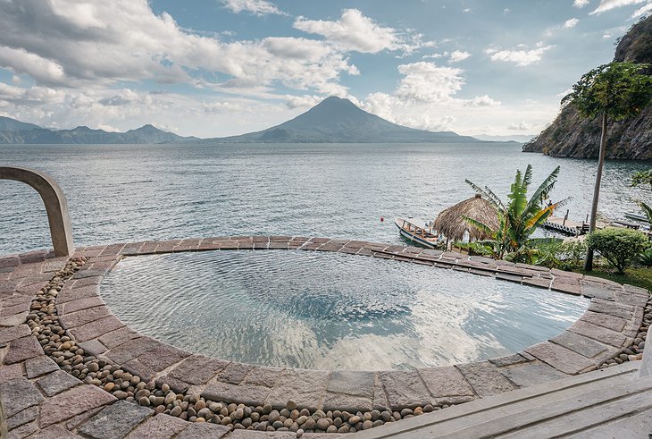 La Fortuna at Atitlán jacuzzi with lake view