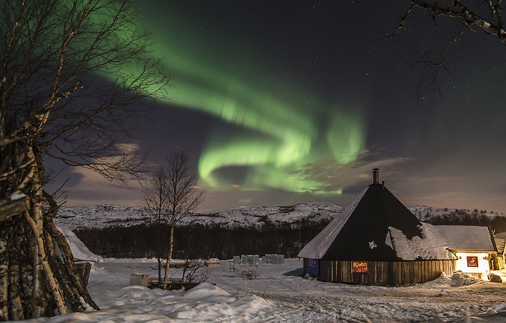 Northern lights above the Kirkenes Snowhotel