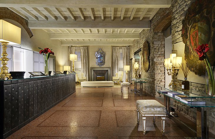 Hotel Brunelleschi reception