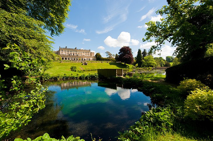 Cowley Manor and a pond