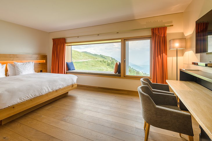 Hotel Chetzeron bedroom with mountain view