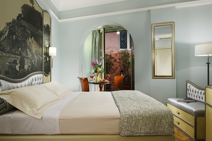 Grand Hotel Savoia Genova bedroom with balcony