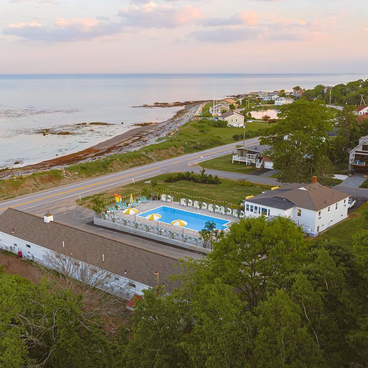 Rye Motor Inn Oceanview Motel With A Pool