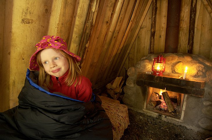 Small girl in the hut