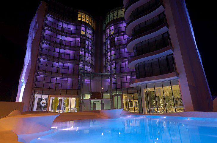 i-Suite Hotel Rimini with pool at night