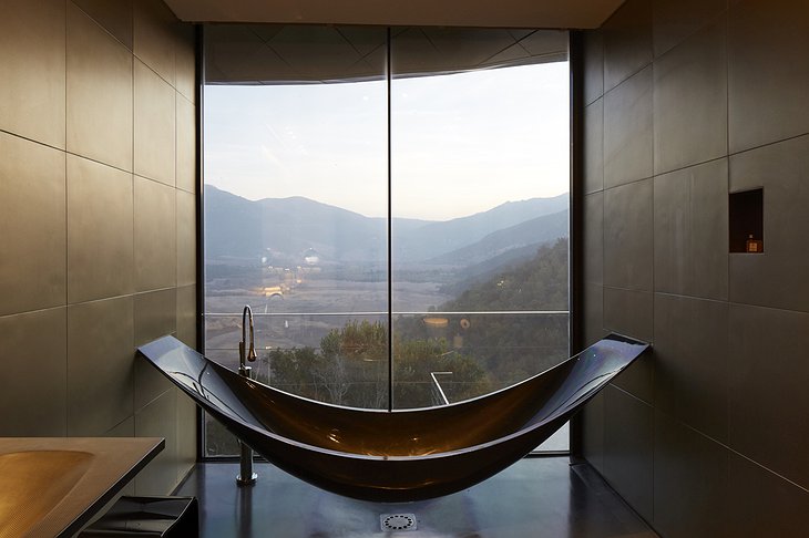 Design Bath Tub at Vik Chile