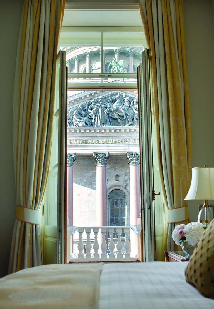 Four Seasons Hotel Lion Palace St. Petersburg bedroom with view on basilica