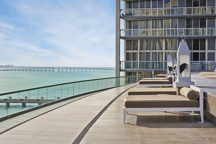 Viceroy Miami rooftop sun beds