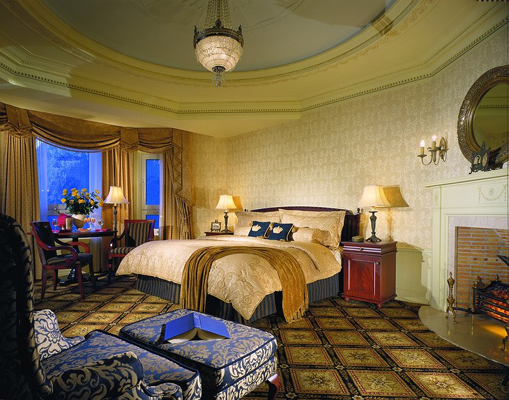 Fairmont Banff Springs Hotel bedroom
