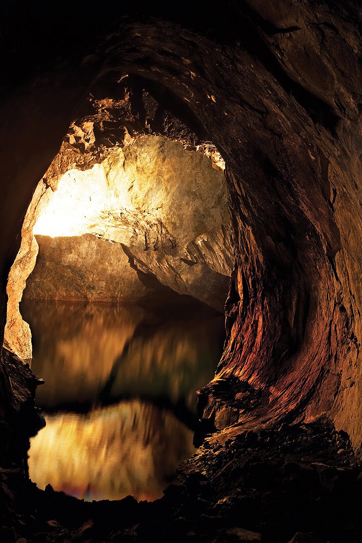 Sala Silvermine cave