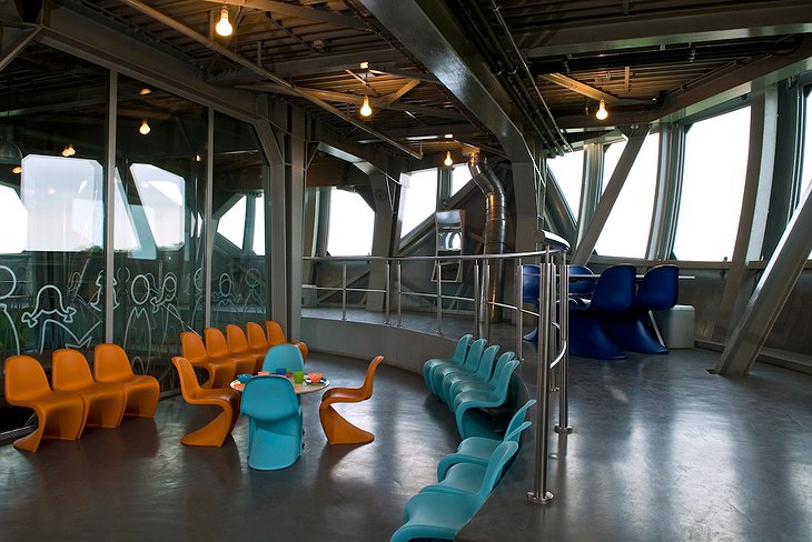 Atomium Kidsphere room with glass windows all around with view on Brussels