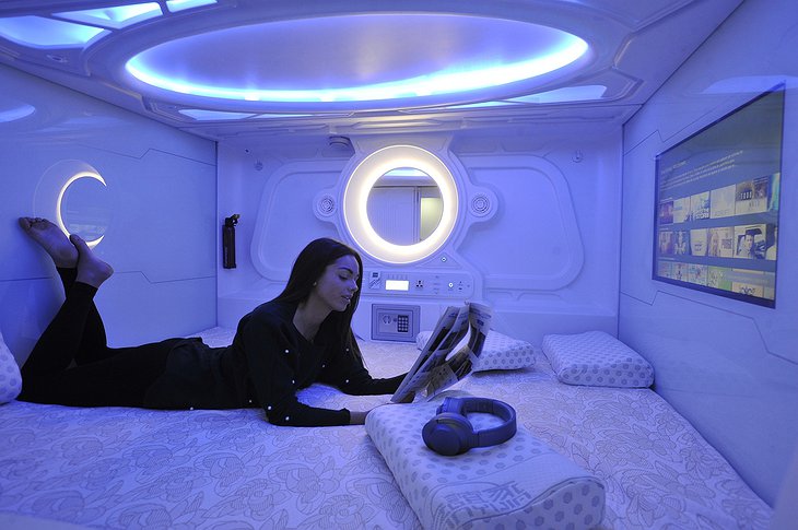 Optimi Rooms Capsule Hotel With A Girl