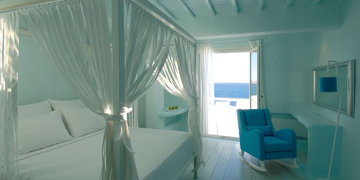 Cavo Tagoo room with terrace to the sea