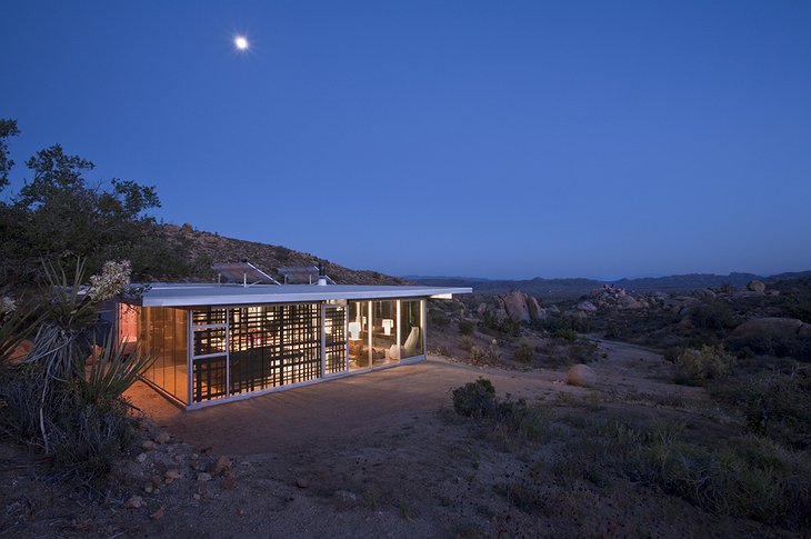 Off-grid itHouse views on the valley